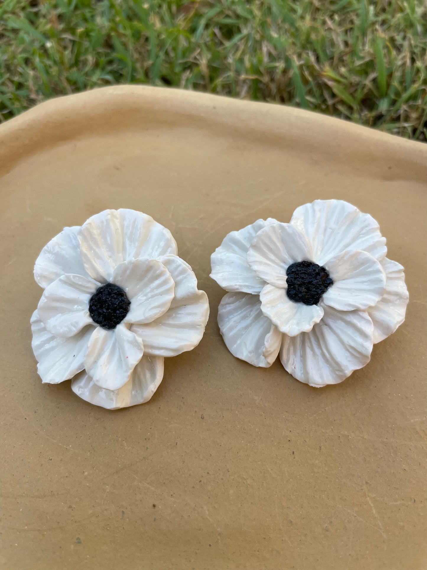 Handmade Polymer clay earrings white flowers, sterling silver stud.
Lightweight